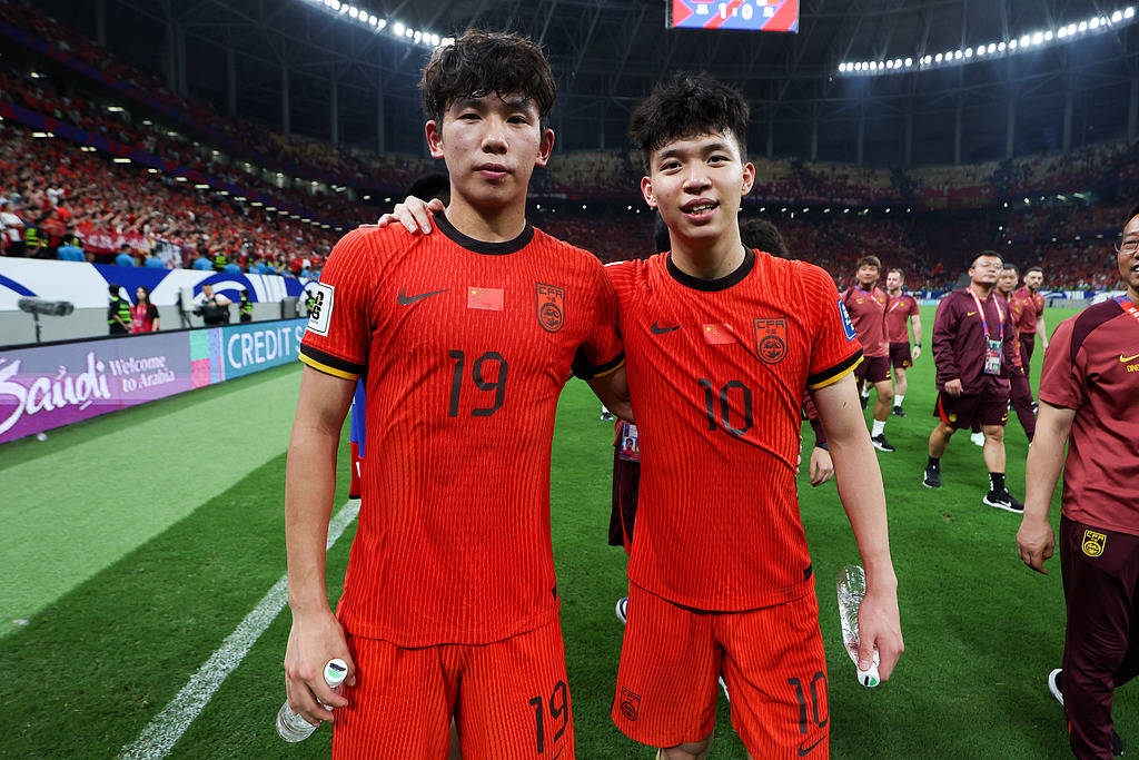 B体育网页版-冲击榜首！亚洲足球球队实力强劲