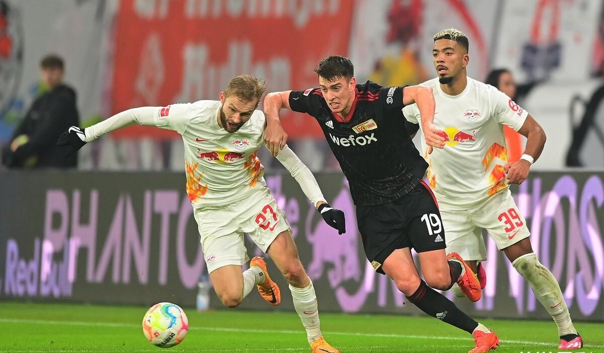 B体育链接-瓦努斯坦定保级态势，力保联赛地位的简单介绍