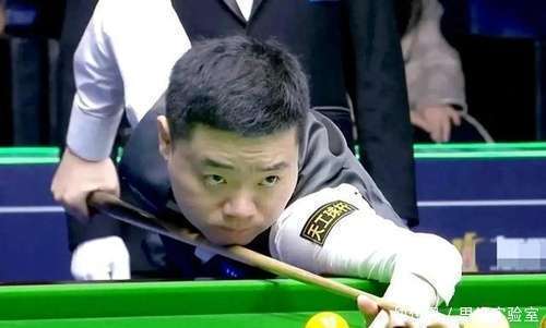 布加勒斯特击剑选手实力雄厚,轻松晋级 布加勒斯特击剑选手实力雄厚,轻松晋级