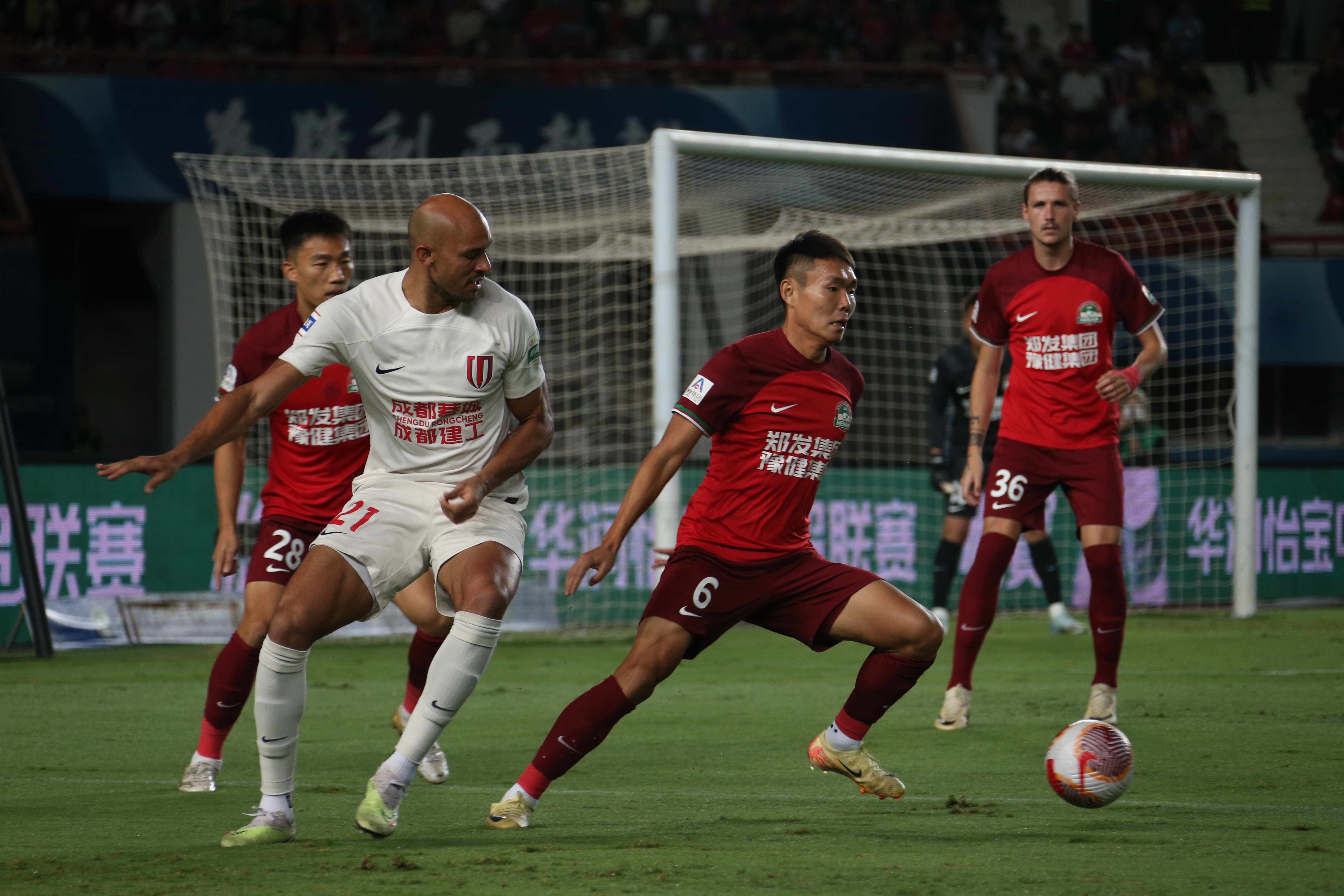 足球比赛结果公布，谁能晋级下一轮？