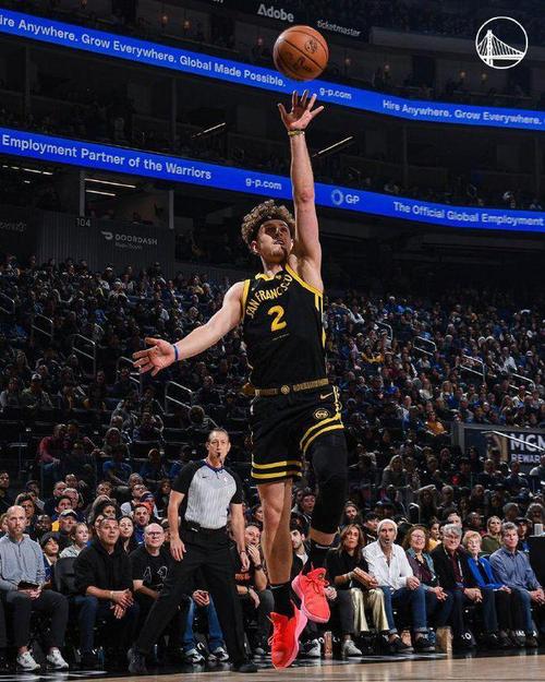 勇士主场击败骑士，取得五连胜