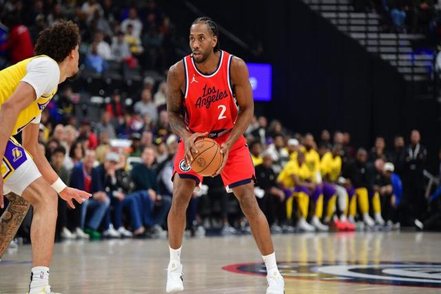 快船主场险胜步行者，领先西部